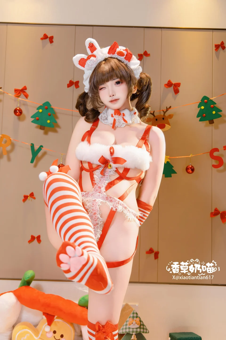 香草奶喵 - No.001 圣诞礼物 [135P,25V-1.04GB] tg@simisebaisi 【丝足阁】084.webp